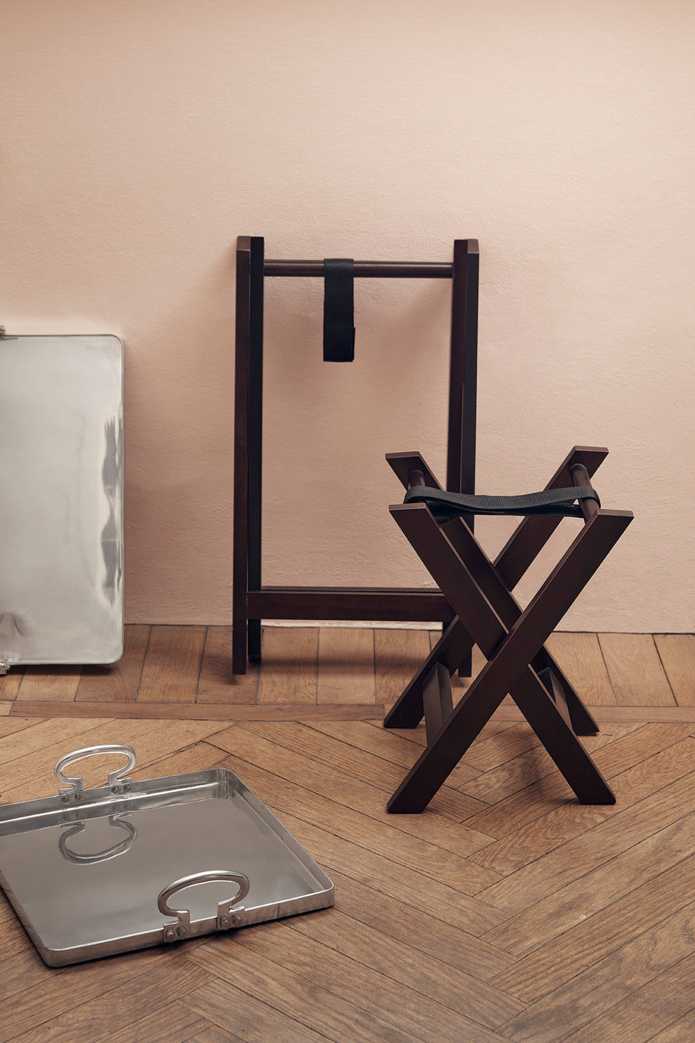 Colony Easel